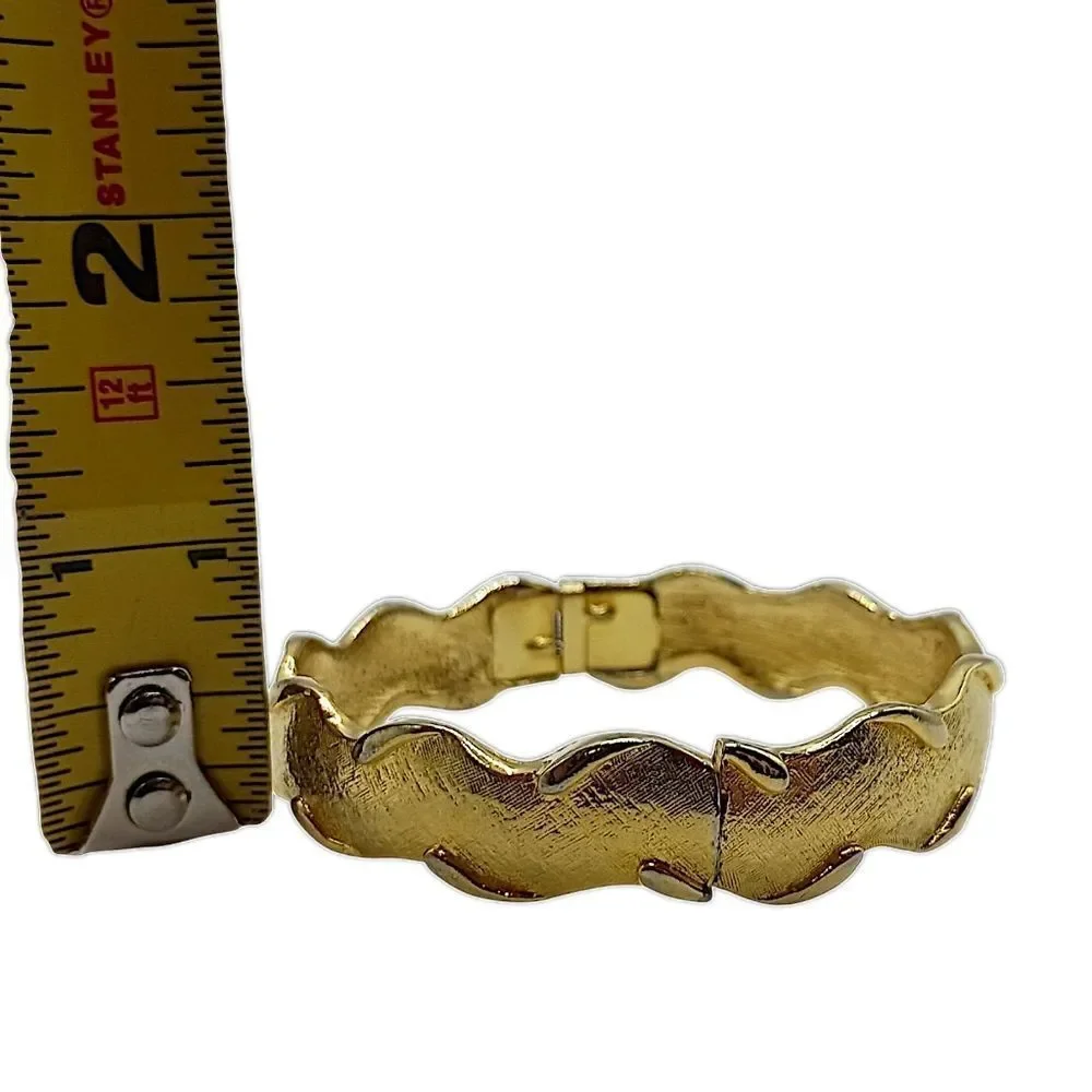 Vintage Clamper Bracelet Bangle Cuff Wave Crown Design Gold Tone Baroque Regency